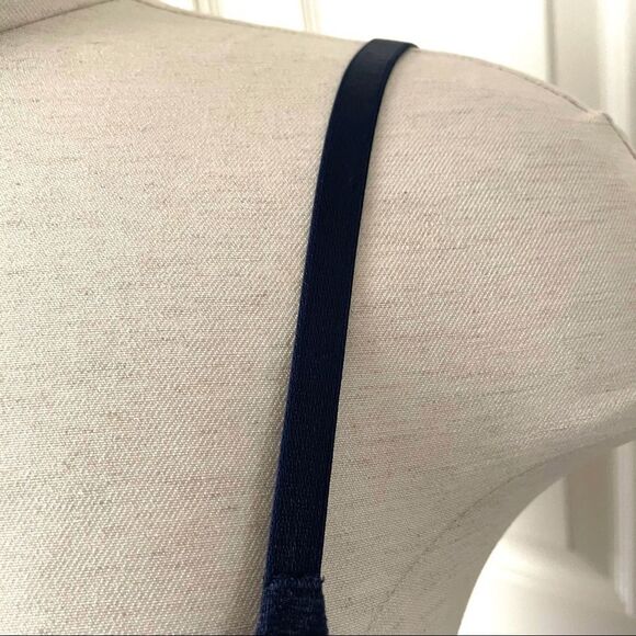 Victoria Secret perfect shape navy underwire bra - Picture 7 of 13